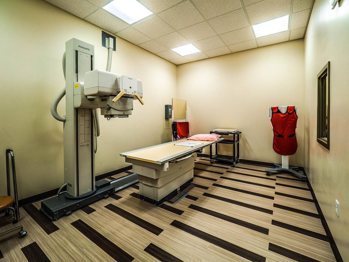 Architecture: WPA Architecture CVMC Santaquin Clinic, Santaquin, Utah — Red Brick Engineering MEP design (view 4)